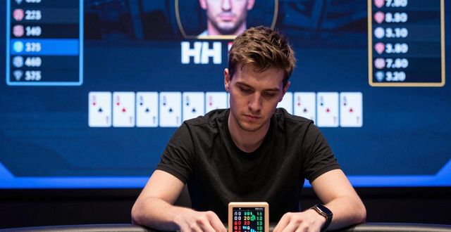 hhpoker游戏技巧分享:新手必学的提升胜率方法